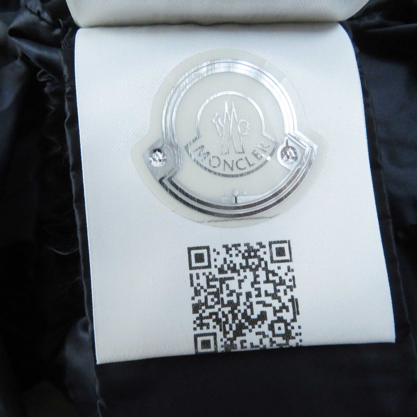 MONCLER – Down Coat – Hermine – Navy – Size 00 – 100% Authentic Pre-Owned(✨Excellent condition with virtually no signs of use)