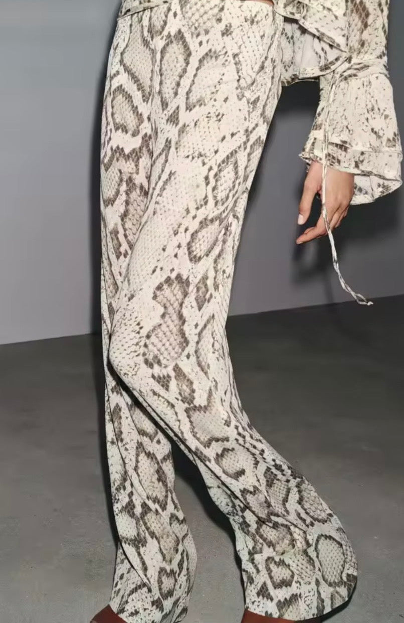Women’s Snake Print Blouse & Wide-Leg Pants Set | Lightweight Vacation & Summer