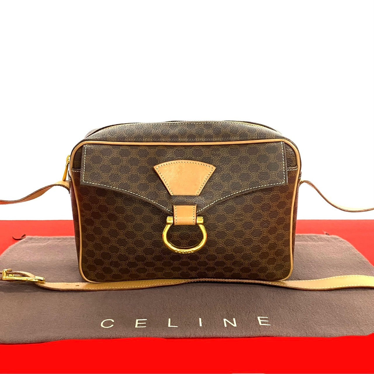CELINE Macadam Blason Triomphe Logo