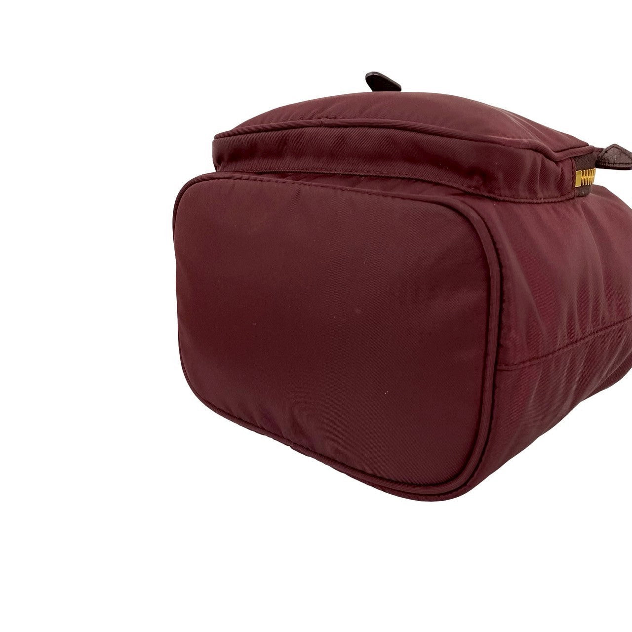 Prada                                                                 Duet in Wine Red                                             100% Authentic                                                    ✨Very Good Pre-Owned Condition               -27% off MSRP