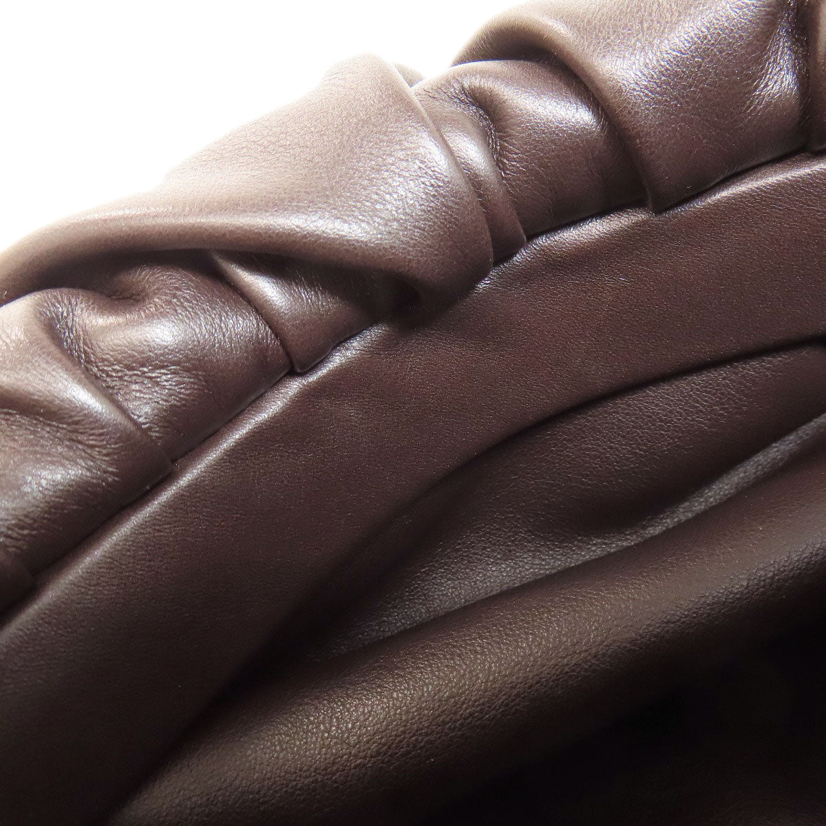 Bottega Veneta by Daniel Lee Chain Pouch in Brown Calfskin with Gold Chain Italy 2020 – ✨Excellent Pre-Owned, 100% Authentic