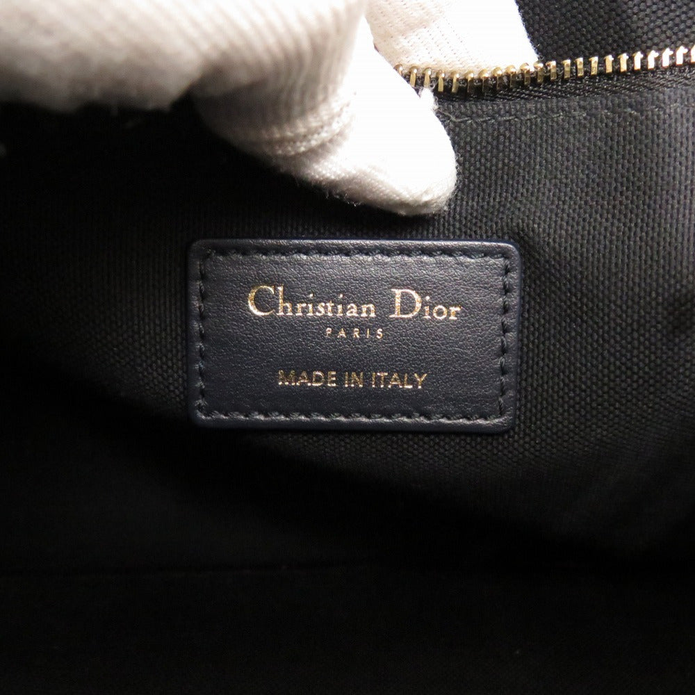 Christian Dior Oblique Book Tote                  Canvas & Leather                                            100% Authentic                                                     ✨ Excellent Pre-Owned Condition                       ~ 31% off MSRP