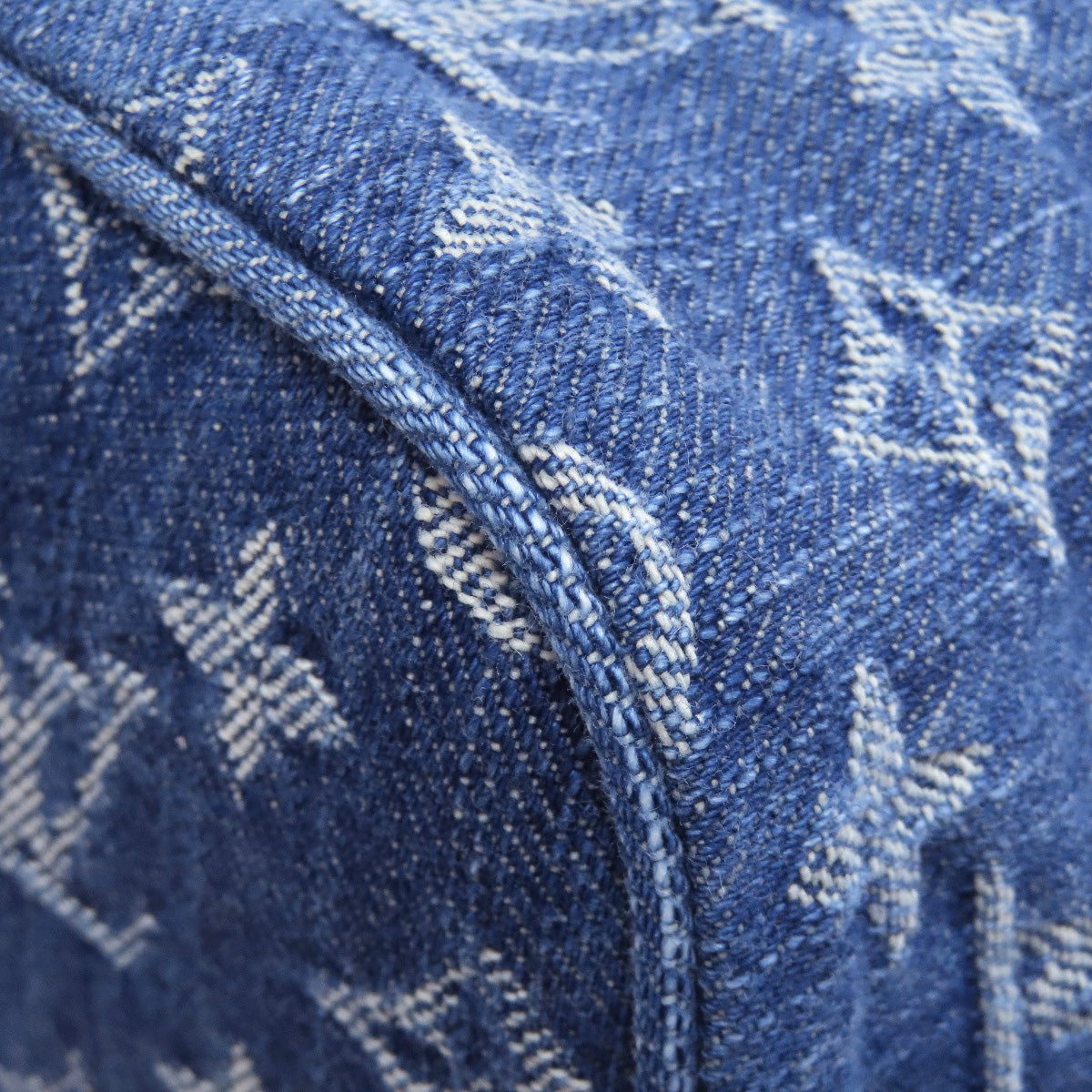 LOUIS VUITTON – Monogram Denim Blue Neverfull MM / Resort 2025