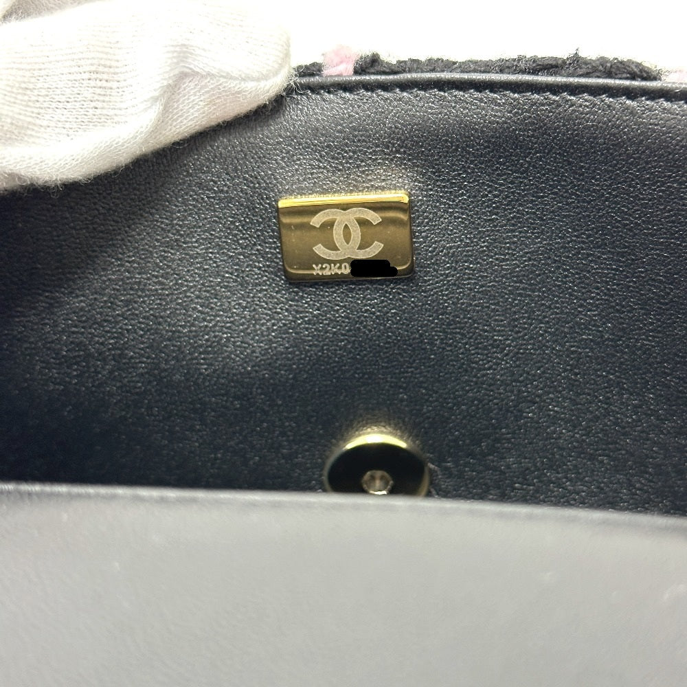 CHANEL – Classic Mini Matelassée rare Black Tweed Flap with CC turnlock