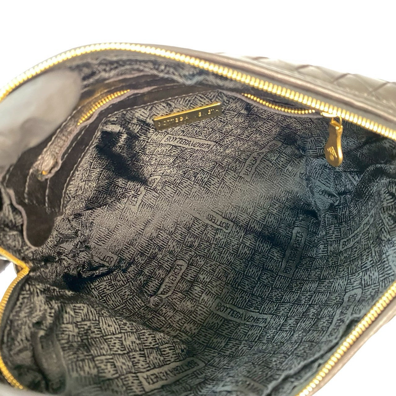 BOTTEGA VENETA – Intrecciato Shoulder Bag – Black Leather Very Good ✨Previously Owned Condition ~26% off MSRP