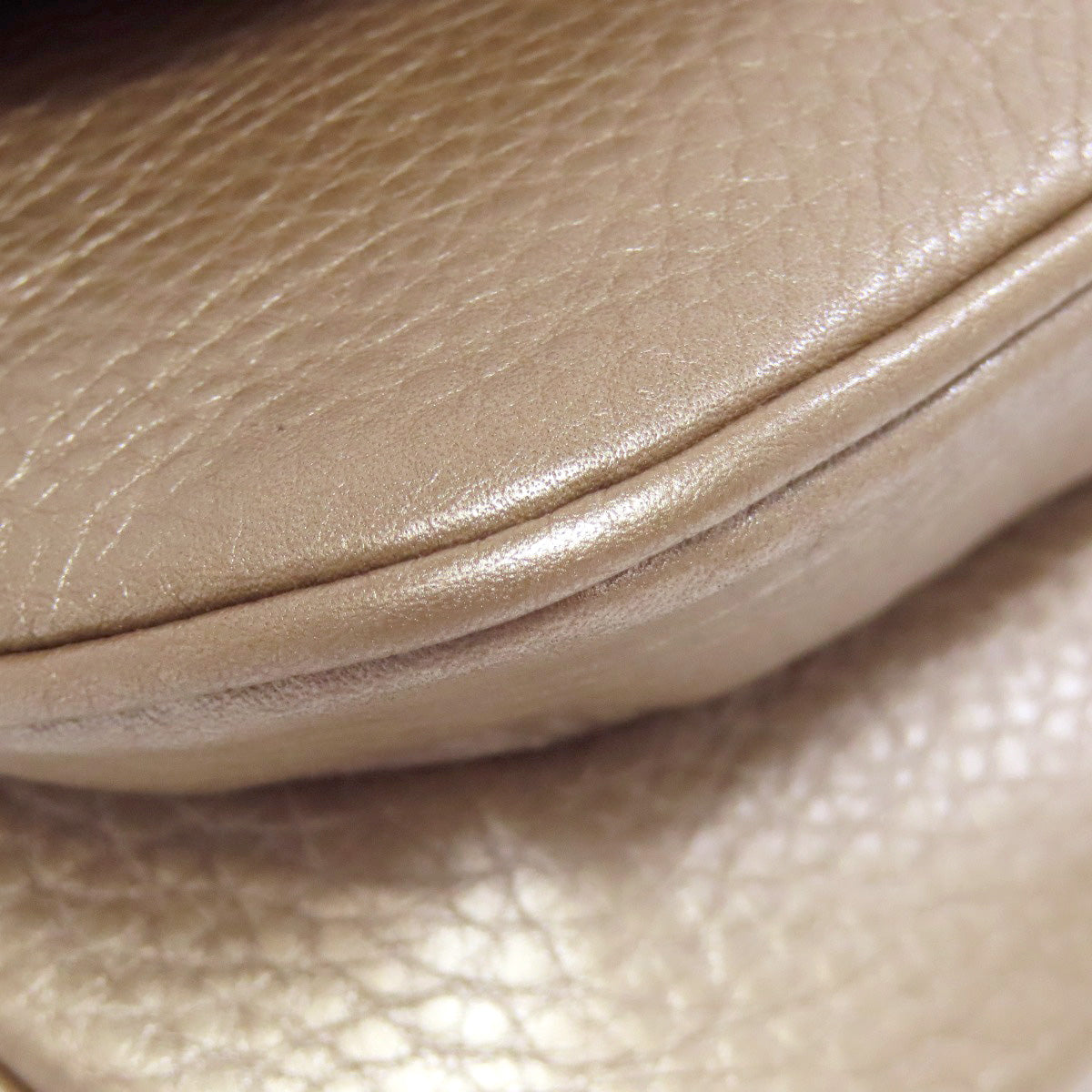 GUCCI – Chain Shoulder Bag – Gold Leather –Italy – 100% Authentic ✨Previously Owned Very Good Condition ~32% Off MSRP