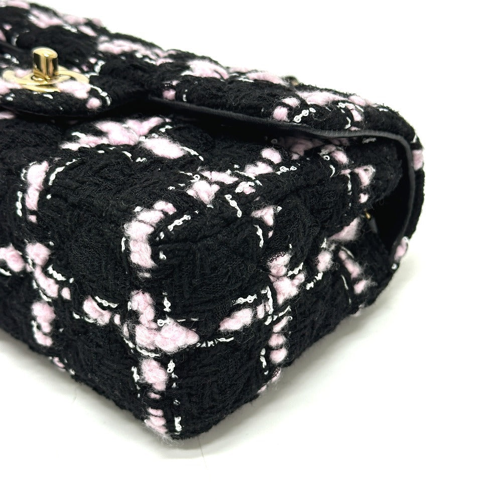 CHANEL – Classic Mini Matelassée rare Black Tweed Flap with CC turnlock