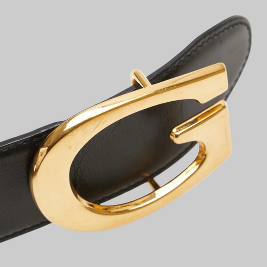 Gucci Black Leather Belt with Gold G Buckle – Ladies – Size 65 (26) – 100% Authentic Pre-Owned