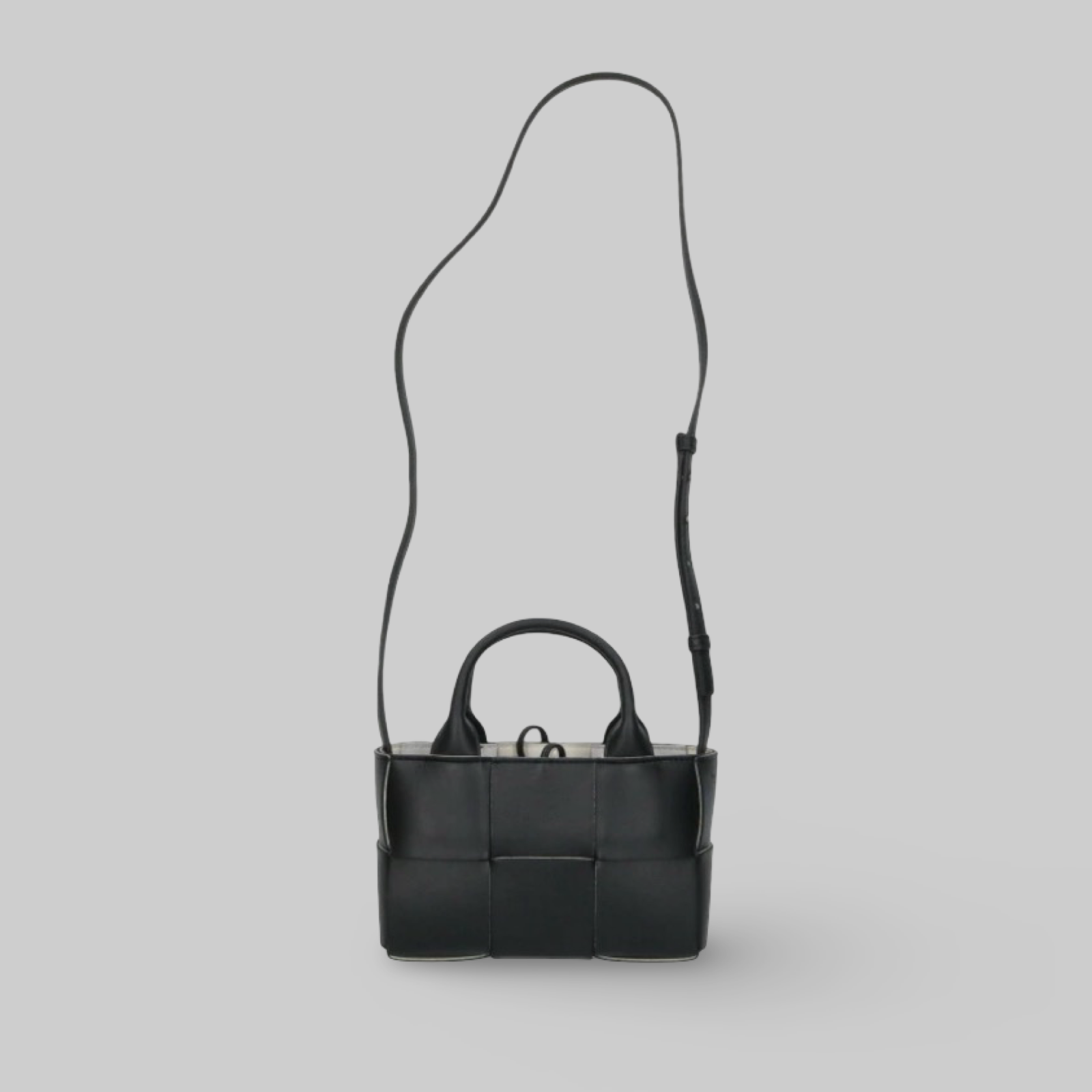 Bottega Veneta Candy Arco Maxi Intrecciato 2-Way Shoulder Bag Black White Excellent Previously Owned Authentic