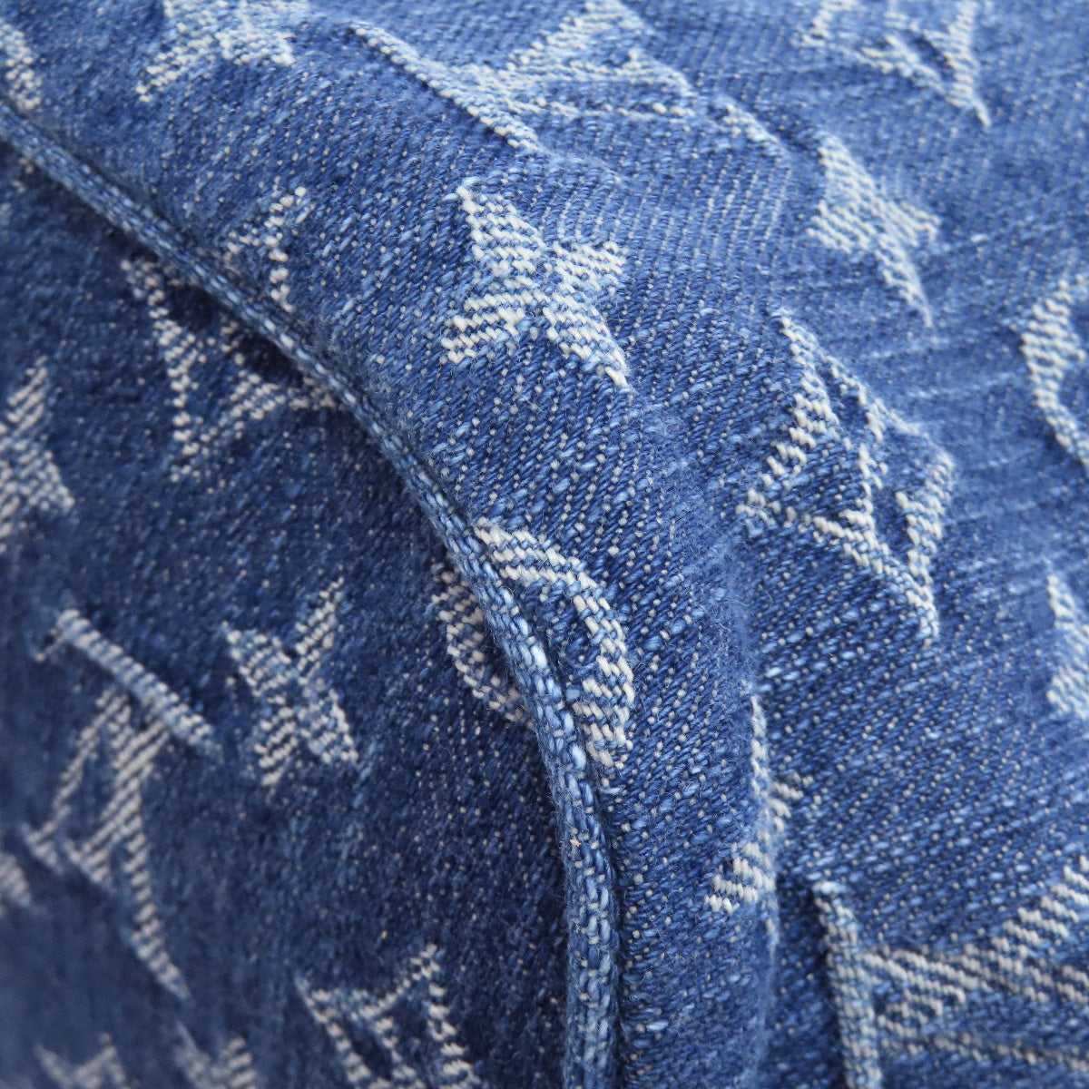 LOUIS VUITTON – Monogram Denim Blue Neverfull MM / Resort 2025