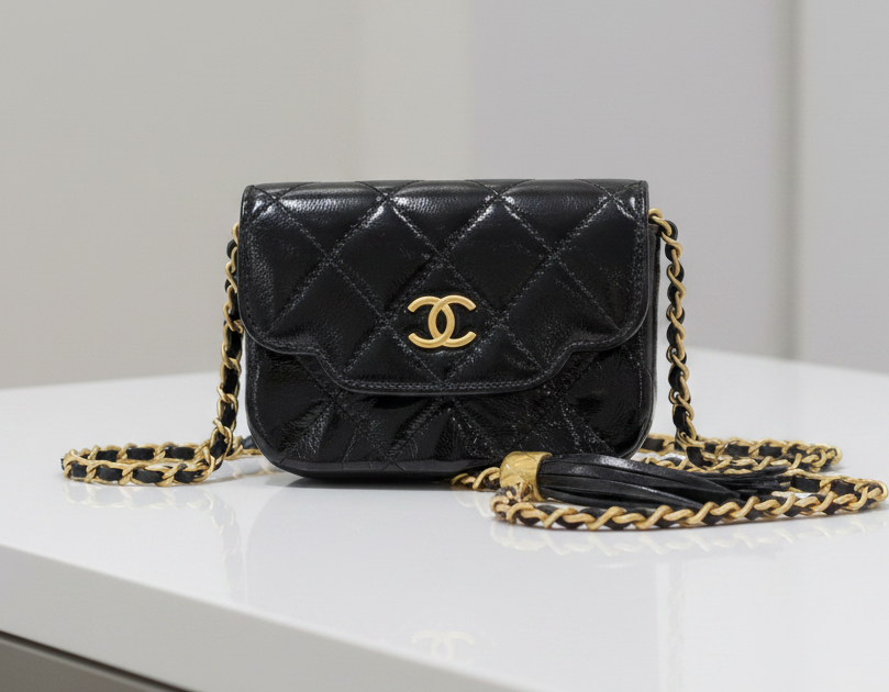 Chanel Chain Clutch Bag Coco Mark Lambskin Leather Black – Excellent Pre-Owned Authentic