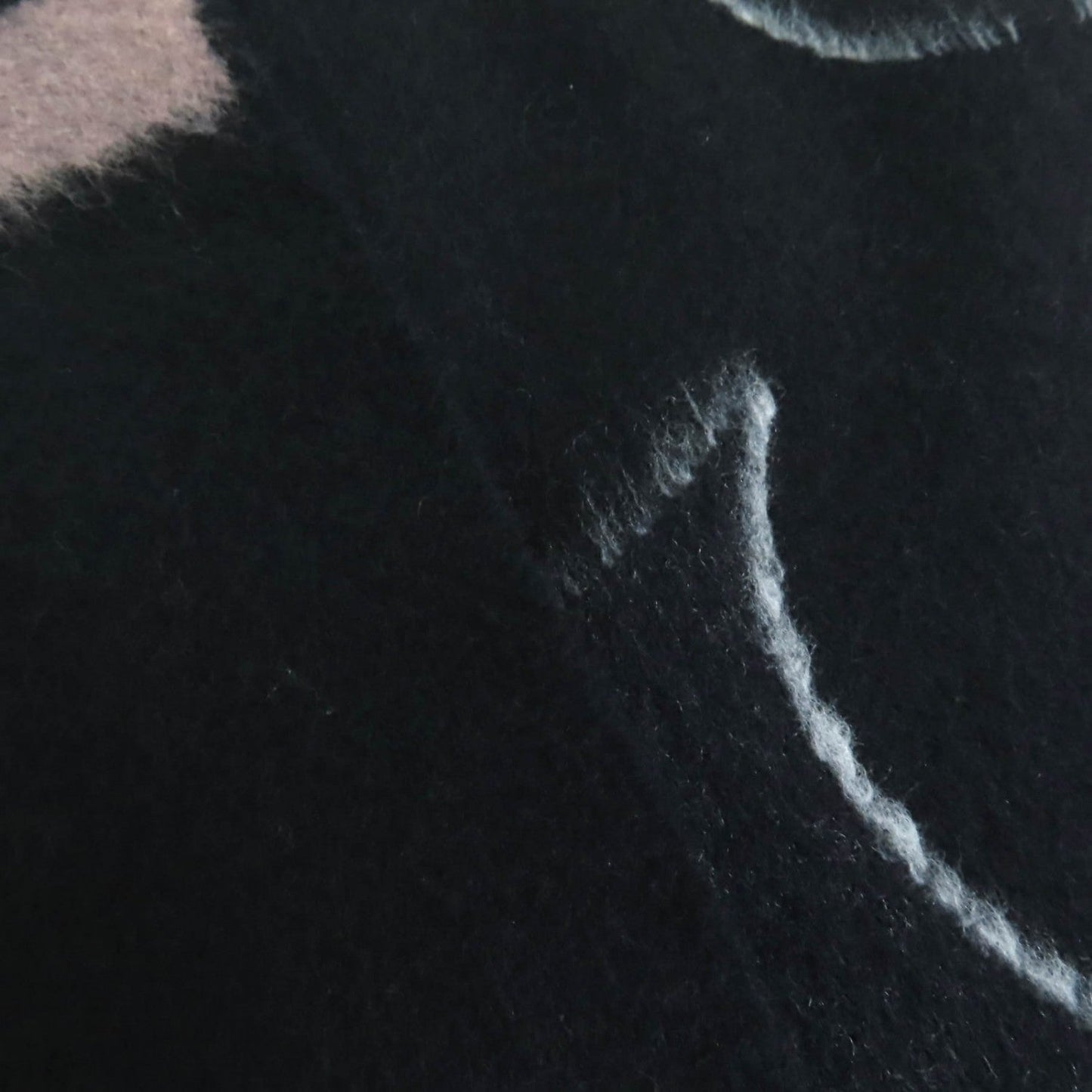 LOUIS VUITTON – Echarpe “The Ultimate Muffler” Scarf – Noir Cashmere/Wool – Made in Italy – 100% Authentic ✨Pre-Owned Excellent Condition ~28% Off MSRP