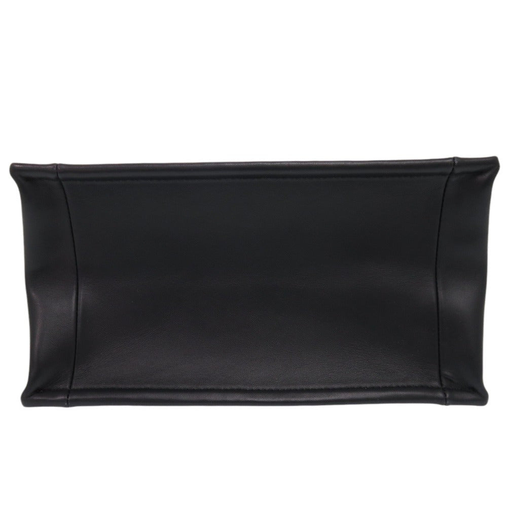 Christian Dior Oblique Book Tote                  Canvas & Leather                                            100% Authentic                                                     ✨ Excellent Pre-Owned Condition                       ~ 31% off MSRP