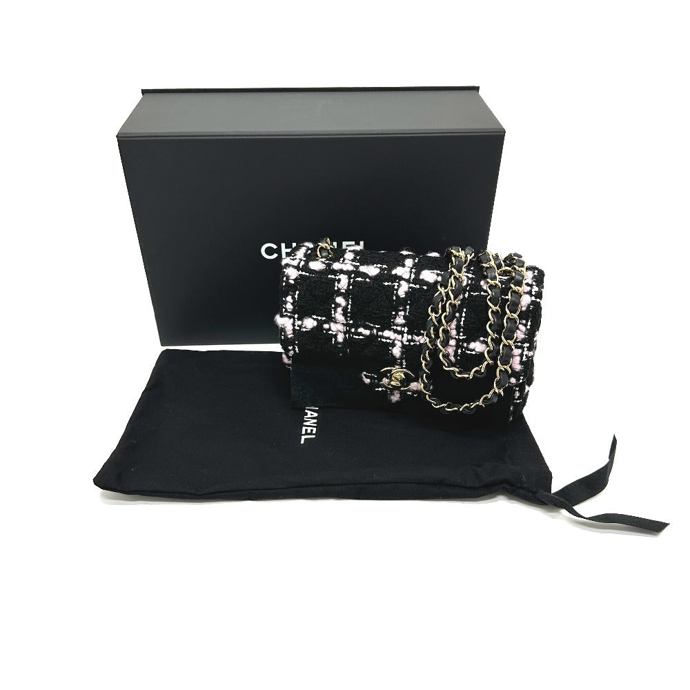 CHANEL – Classic Mini Matelassée rare Black Tweed Flap with CC turnlock