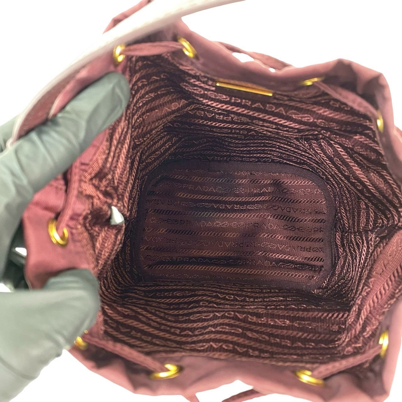 Prada                                                                 Duet in Wine Red                                             100% Authentic                                                    ✨Very Good Pre-Owned Condition               -27% off MSRP