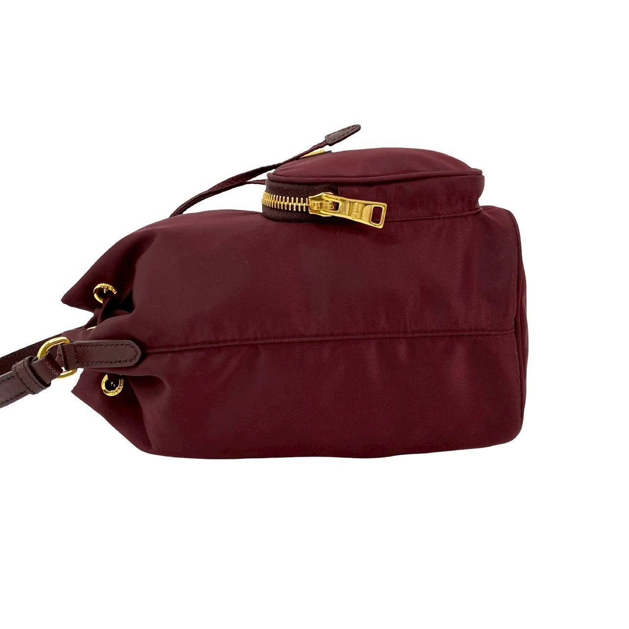 Prada                                                                 Duet in Wine Red                                             100% Authentic                                                    ✨Very Good Pre-Owned Condition               -27% off MSRP