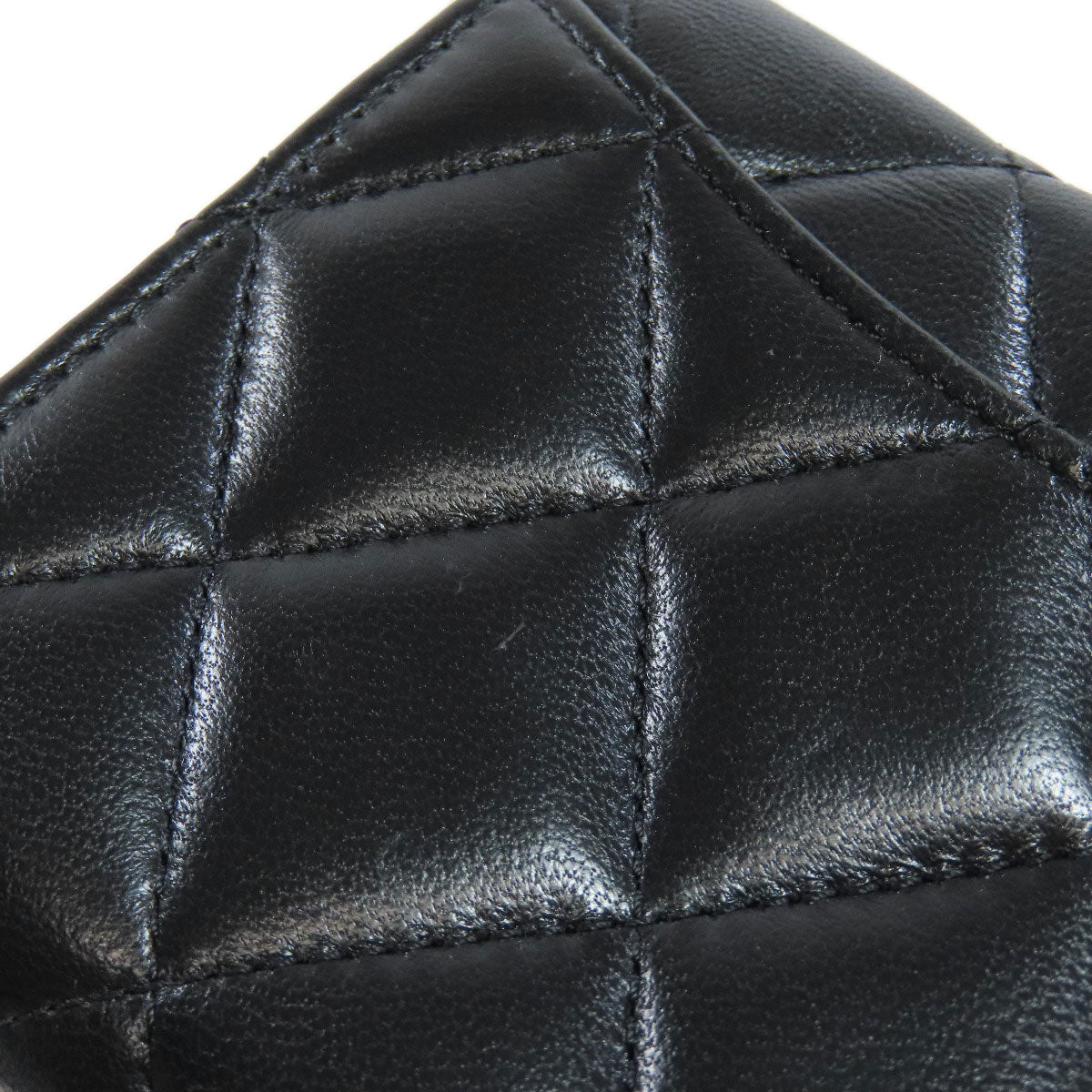 CHANEL Bifold Chain Wallet Matelassée–