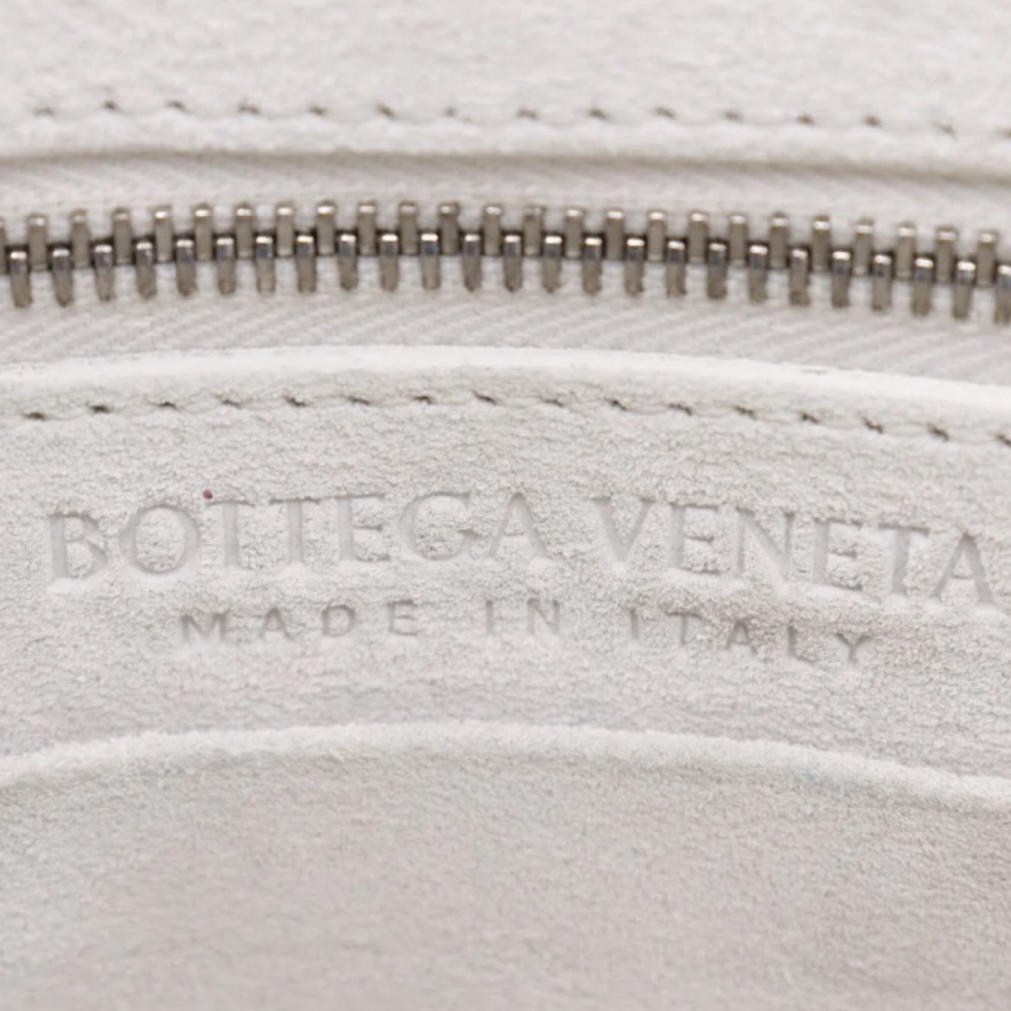 Bottega Veneta Arco Tool Bag Off-White Calfskin Leather –Previously Owned