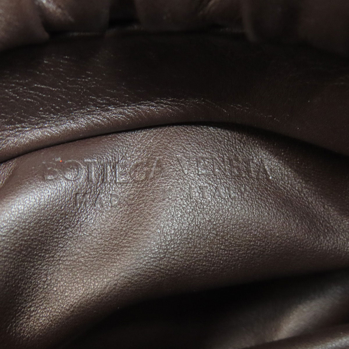 Bottega Veneta by Daniel Lee Chain Pouch in Brown Calfskin with Gold Chain Italy 2020 – ✨Excellent Pre-Owned, 100% Authentic
