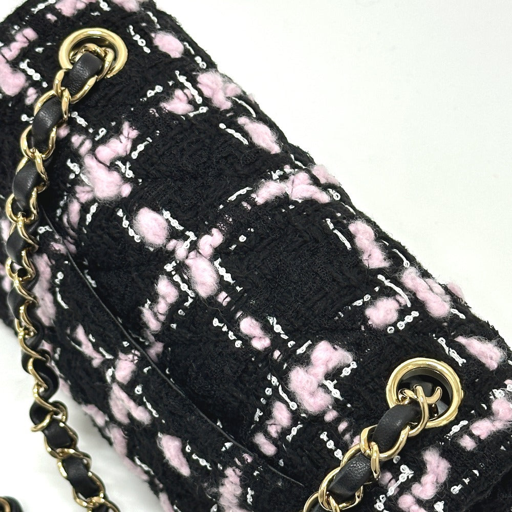 CHANEL – Classic Mini Matelassée rare Black Tweed Flap with CC turnlock