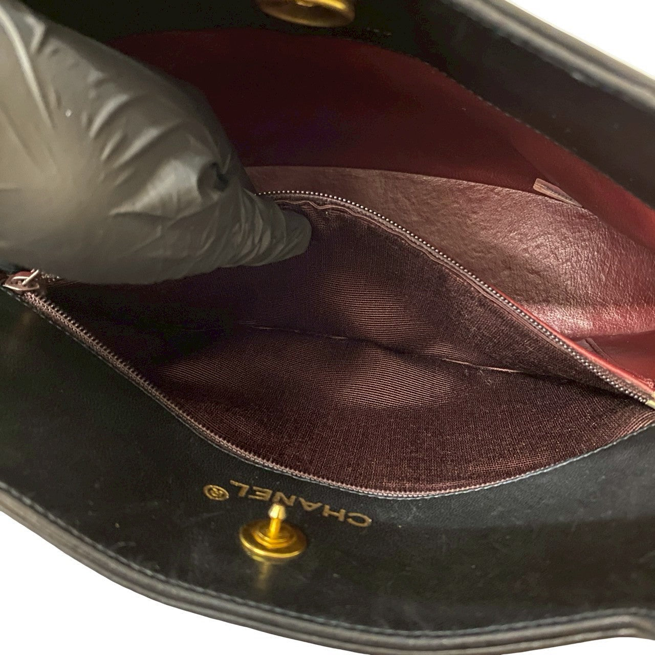 CHANEL Matelassée COCO Mark – 1st Series – Karl Lagerfeld Era – 1989–1991 – 100% Authentic  LP✨Very good Pre-Owned vintage condition