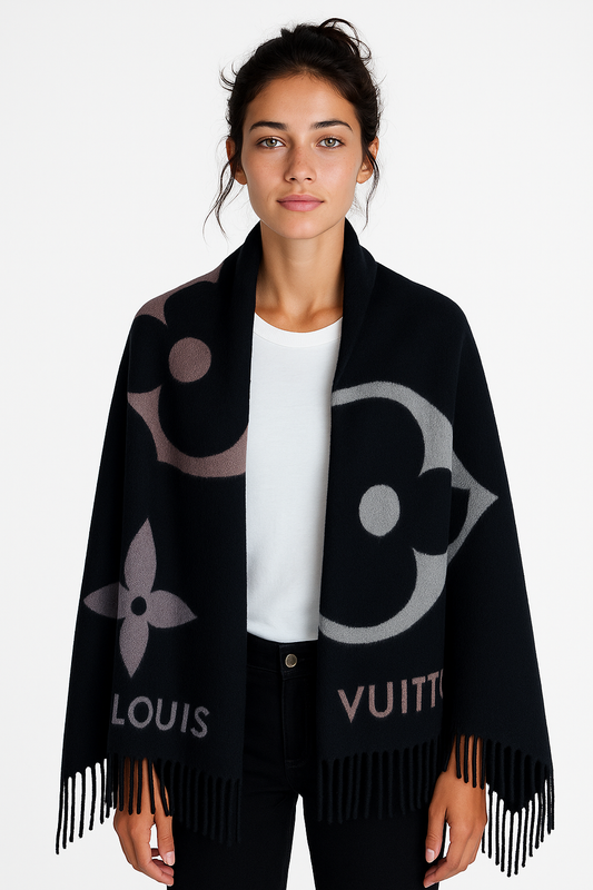 LOUIS VUITTON – Echarpe “The Ultimate Muffler” Scarf – Noir Cashmere/Wool – Made in Italy – 100% Authentic ✨Pre-Owned Excellent Condition ~28% Off MSRP