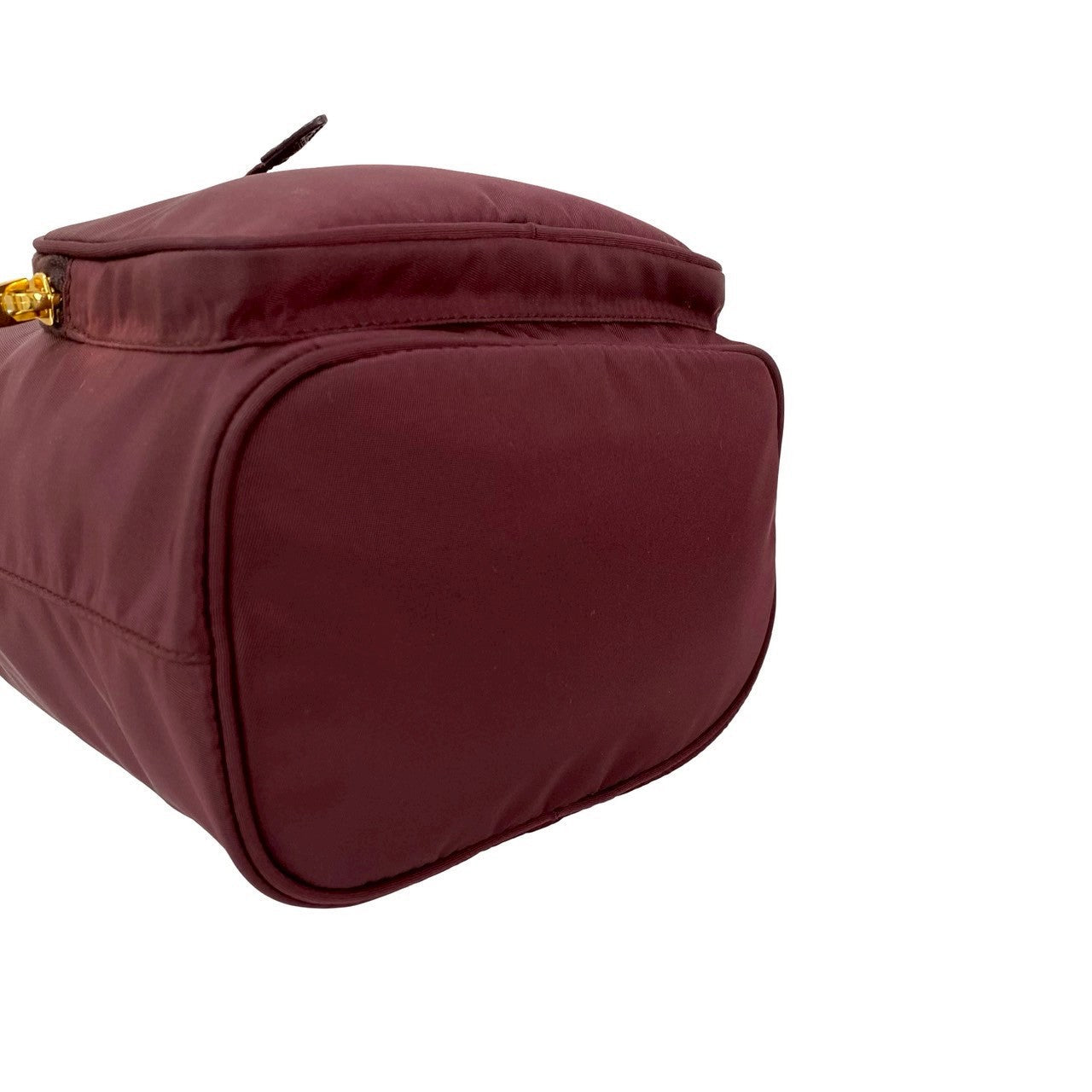 Prada                                                                 Duet in Wine Red                                             100% Authentic                                                    ✨Very Good Pre-Owned Condition               -27% off MSRP