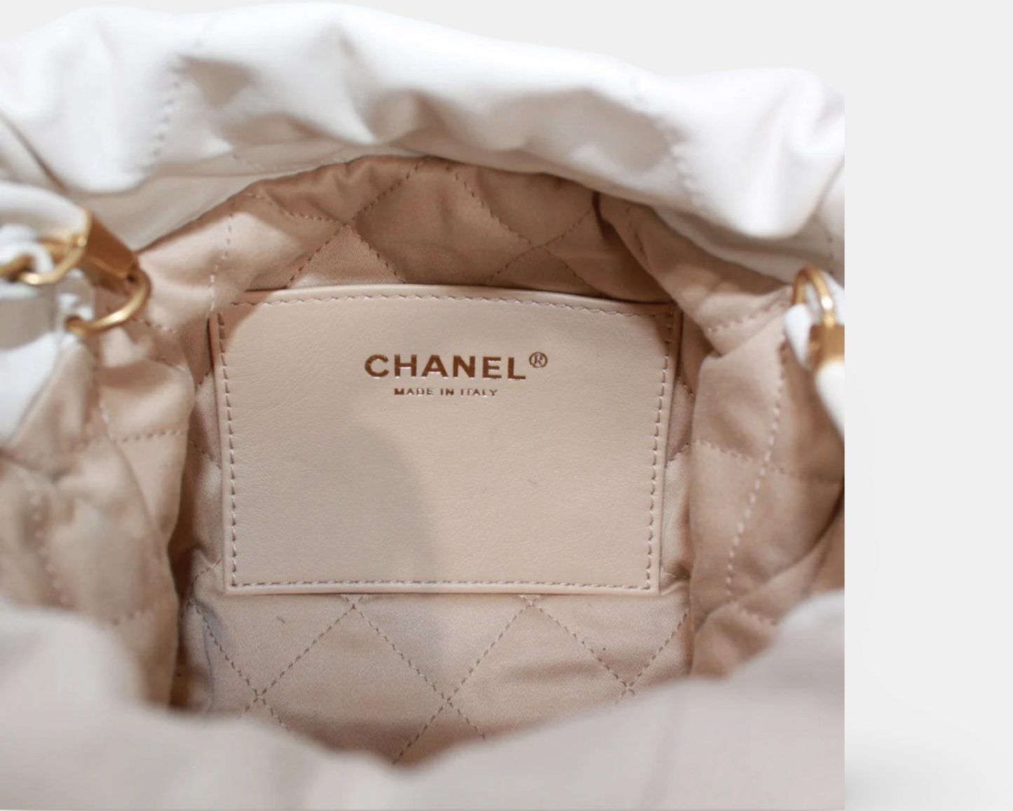 Chanel 22 Mini Shoulder Bag White Calfskin Gold – Good Condition | L’LUXE Authentics