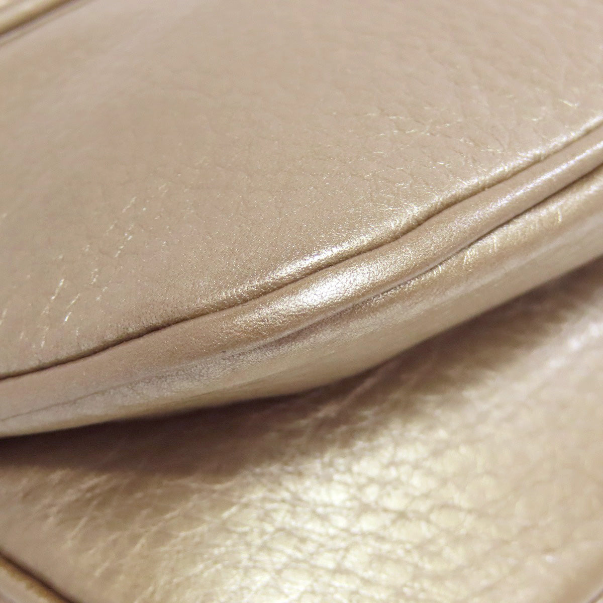 GUCCI – Chain Shoulder Bag – Gold Leather –Italy – 100% Authentic ✨Previously Owned Very Good Condition ~32% Off MSRP