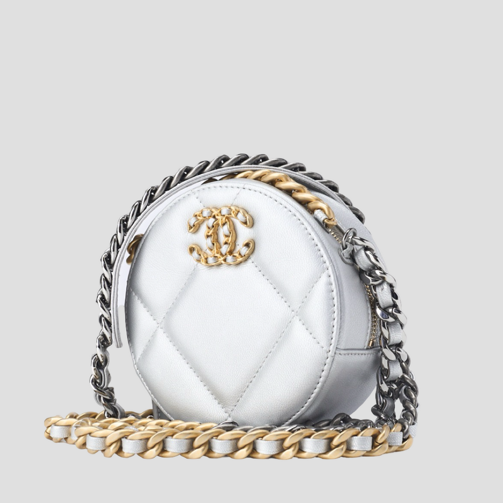 CHANEL 19 Matelassé Chain Shoulder Bag Lambskin Silver – Near-New Condition Previously Owned Authentic