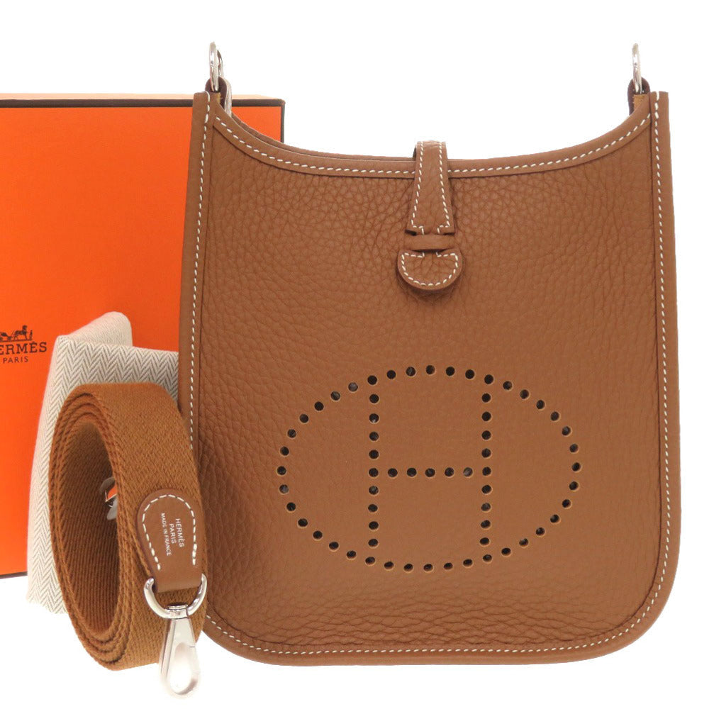 HERMÈS  Evelyne TPM Amazone Taurillon Clémence Gold