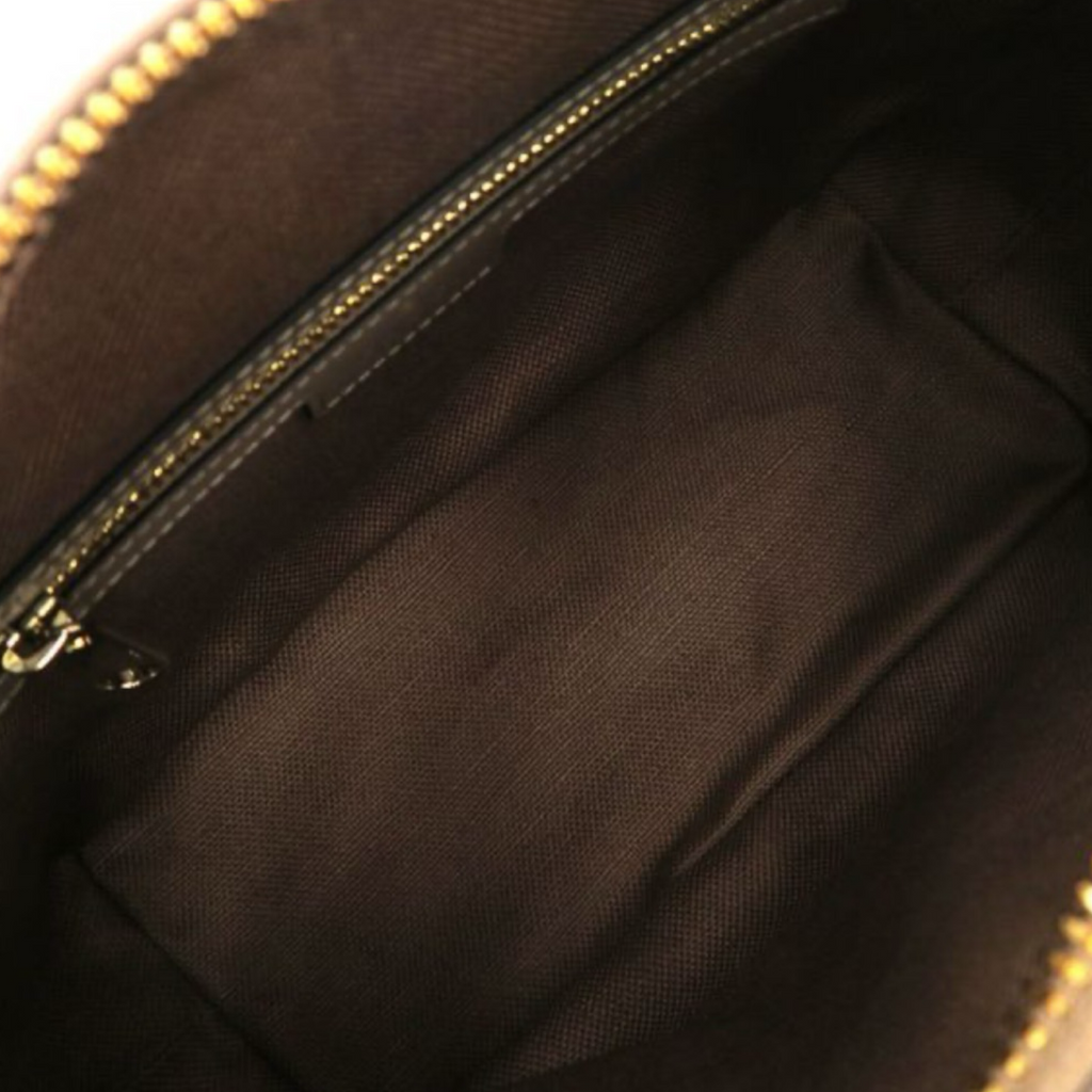 Vintage Gucci GG Supreme Clutch Authentic Previously Owned
