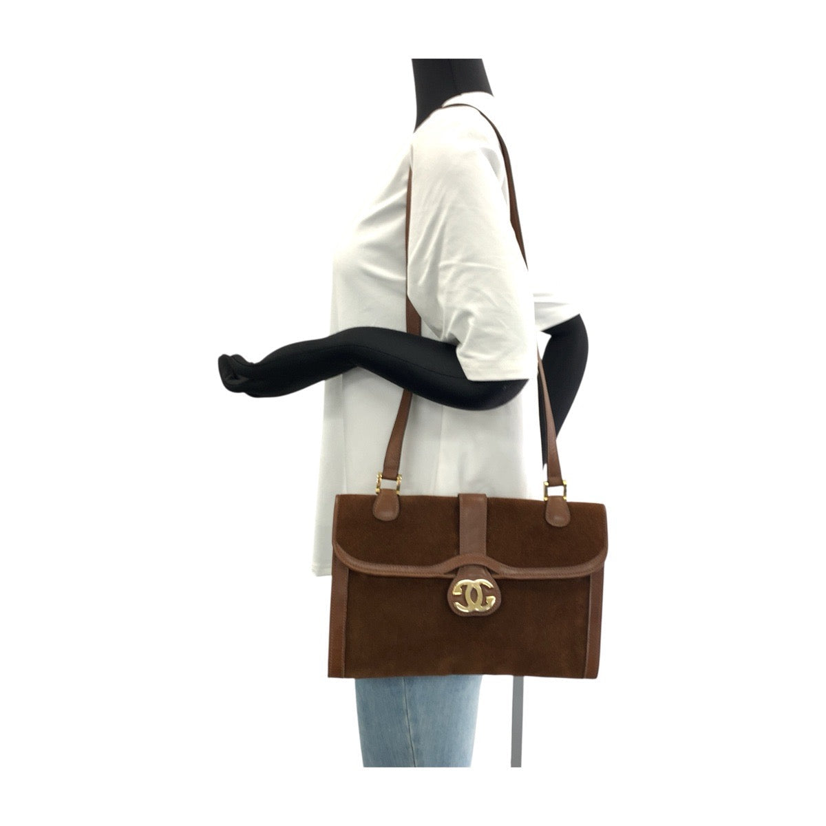 GUCCI              Vintage Pochette Brown Suede with Gold Metal Trim Old Gucci Line – 100% Authentic ✨Pre-Owned Very Good Condition ~31% Off MSRP