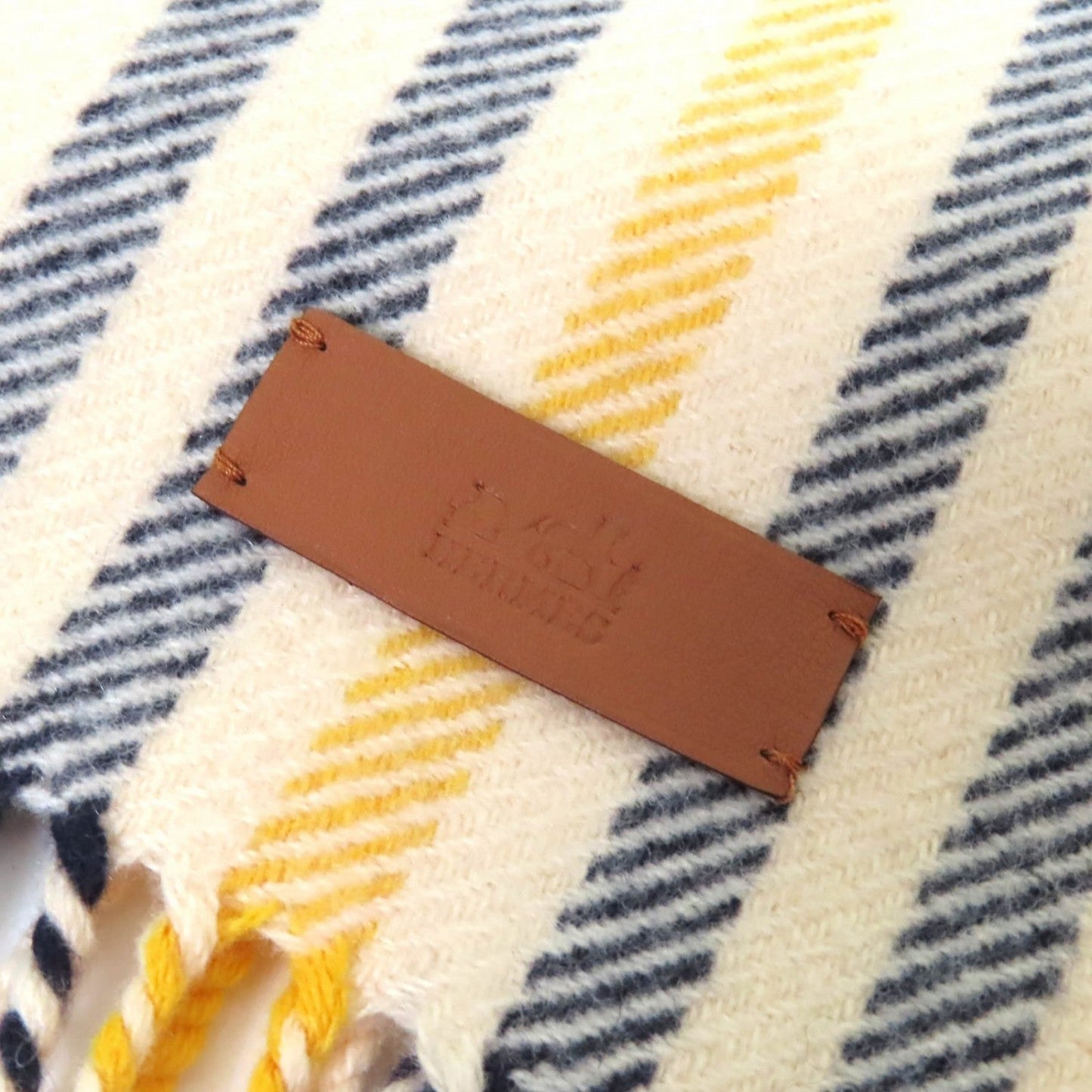 HERMÈS – Scarf – Cream, Navy & Yellow 100% Cashmere with Cowhide Trim – 100% Authentic ✨ Excellent Pre-Owned Condition ~28% Off MSRP