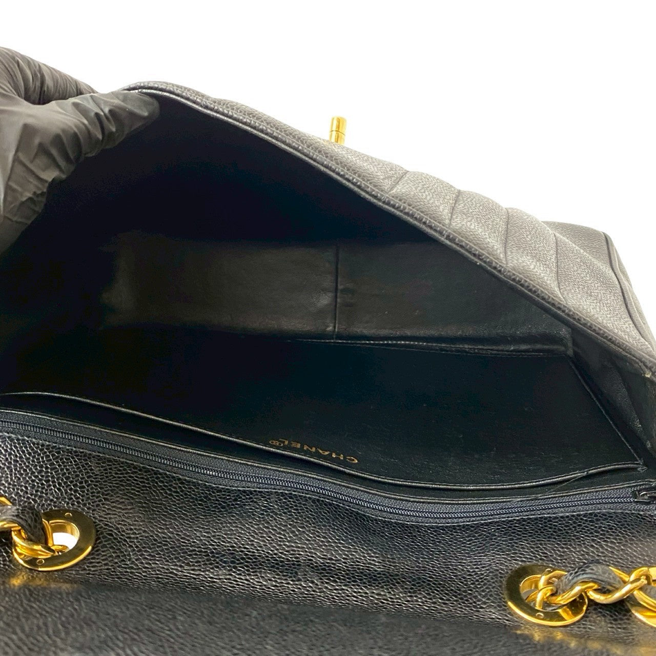 CHANEL – Shoulder Bag – Mademoiselle Line – Matt Caviar Skin – 100% Authentic ✨Previously Owned Very Good Condition ~27% Off MSRP