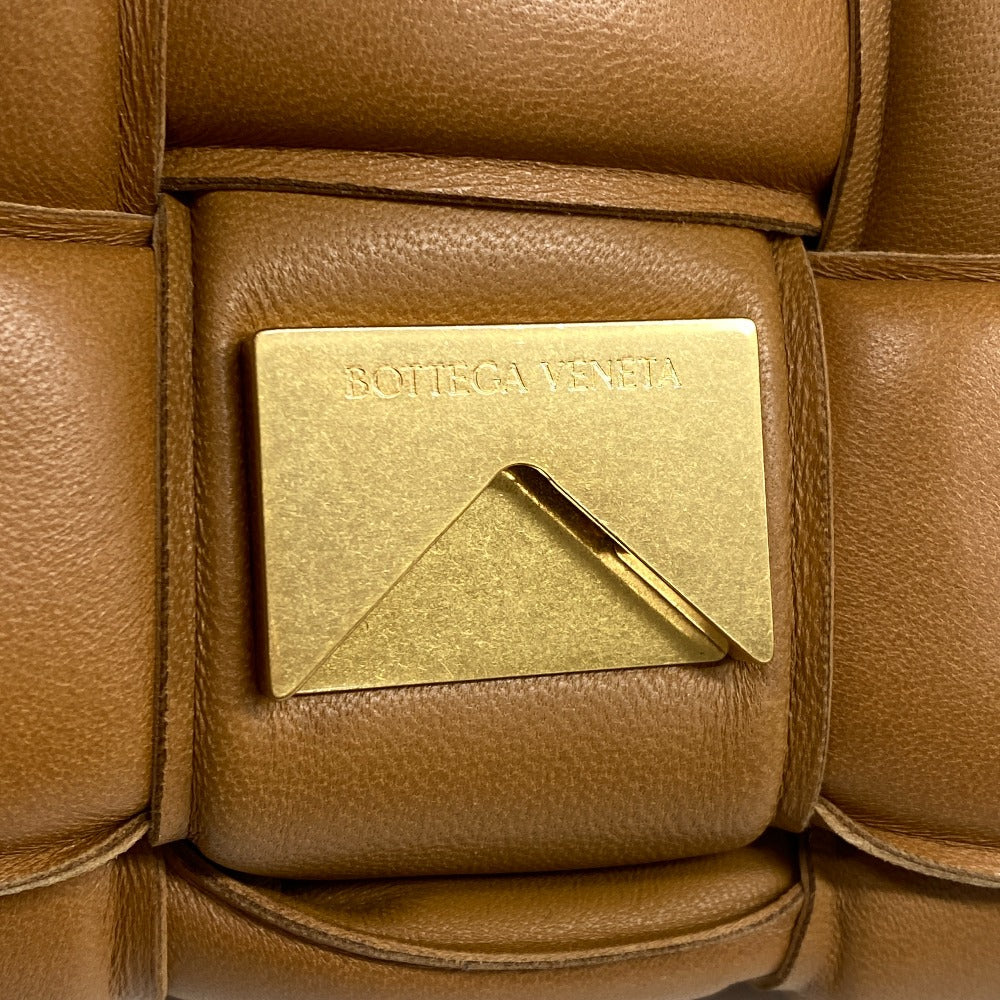 BOTTEGA VENETA – Maxi Intrecciato Padded Cassette Shoulder Bag – Caramel Leather – 100% Authentic ✨Previously Owned Very Good Condition ~36% Off MSRP