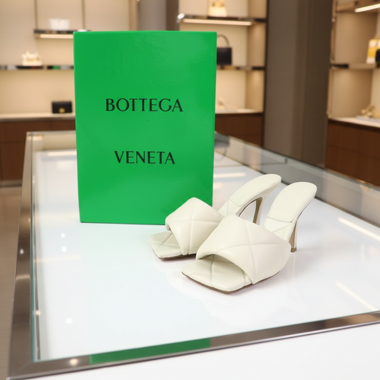 BOTTEGA VENETA – LIDO Maxi Intrecciato Heeled Mules – Ivory Leather – Size 38 – 100% Authentic ✨Previously Owned Excellent Condition ~34% Off MSRP