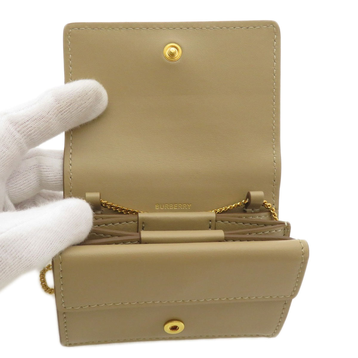 BURBERRY – Coin Chain Wallet – Beige Calfskin  100% Authentic ✨Previously Owned Excellent Condition ~32% Off MSRP