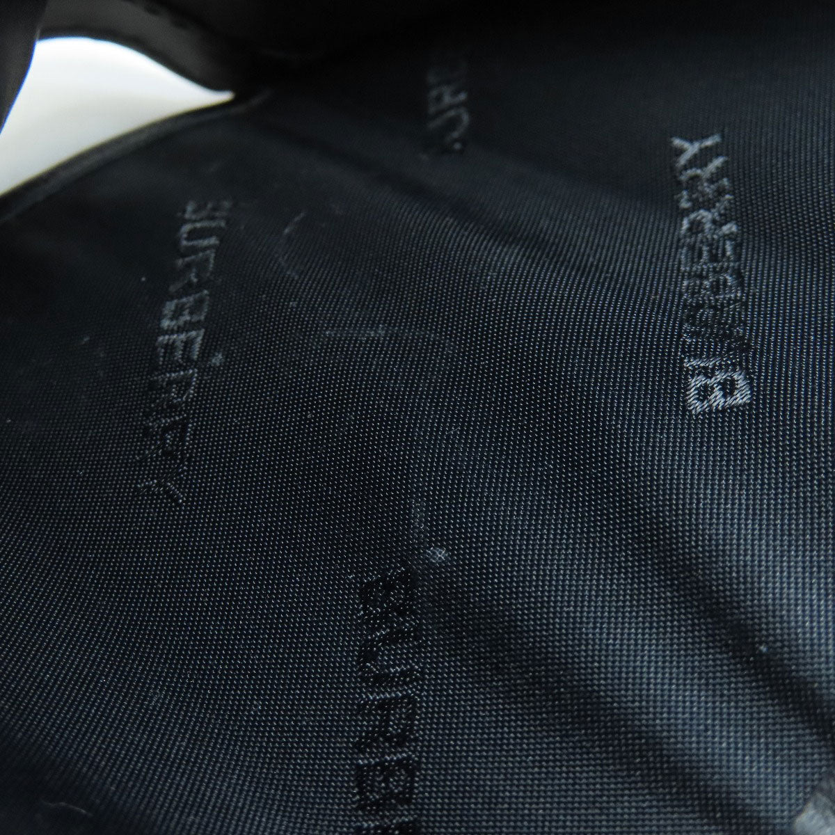 BURBERRY – TB Logo Bifold Wallet – Black Leather 100% Authentic ✨Previously Owned Excellent Condition ~32% Off MSRP