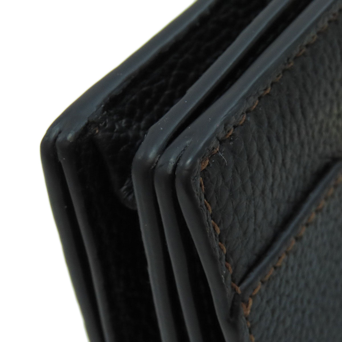 BURBERRY – TB Logo Bifold Wallet – Black Leather 100% Authentic ✨Previously Owned Excellent Condition ~32% Off MSRP