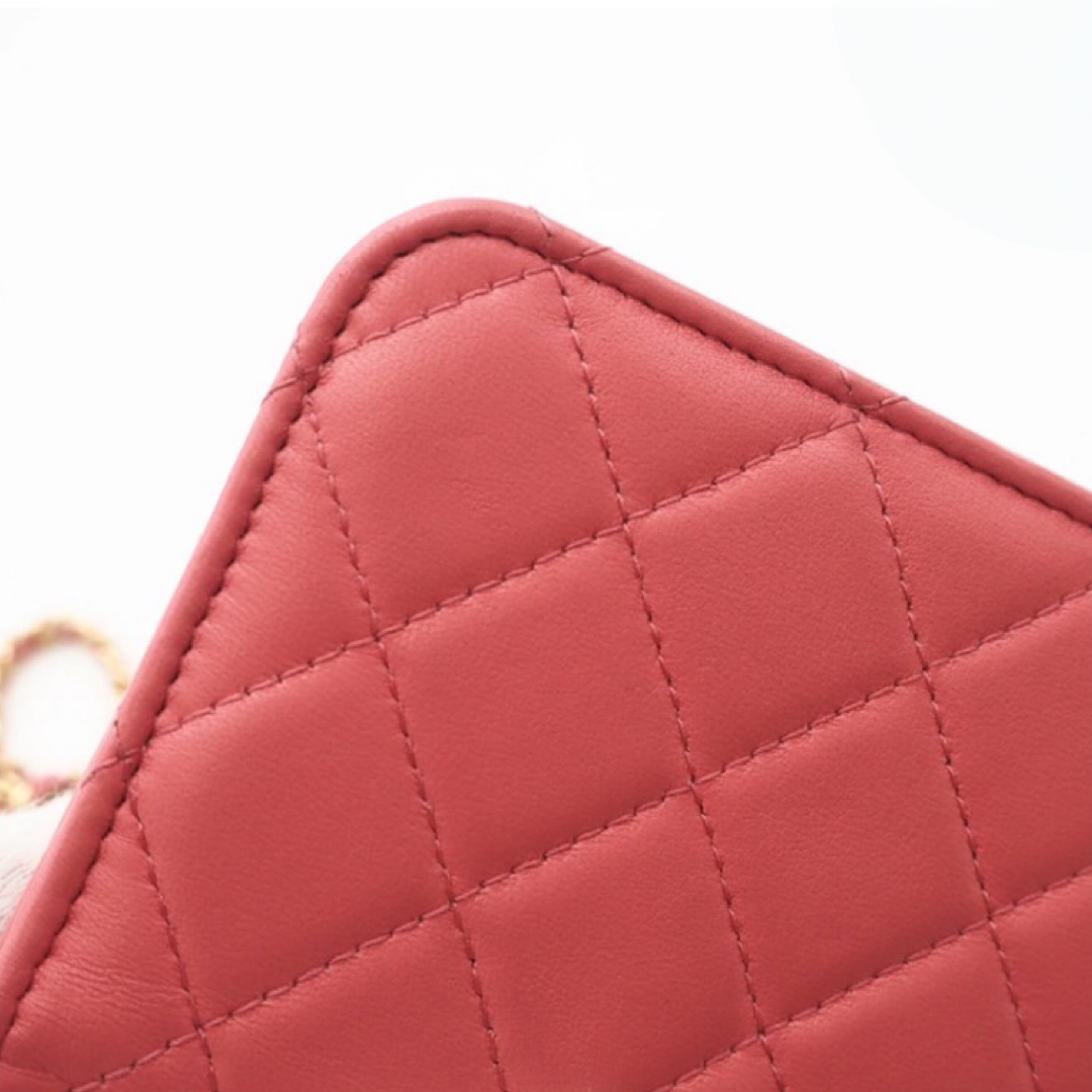 CHANEL Matelassé Bijou Lambskin Chain Shoulder Bag Pink – Crystal CC Mini Crossbody | Authentic-Previously Owned