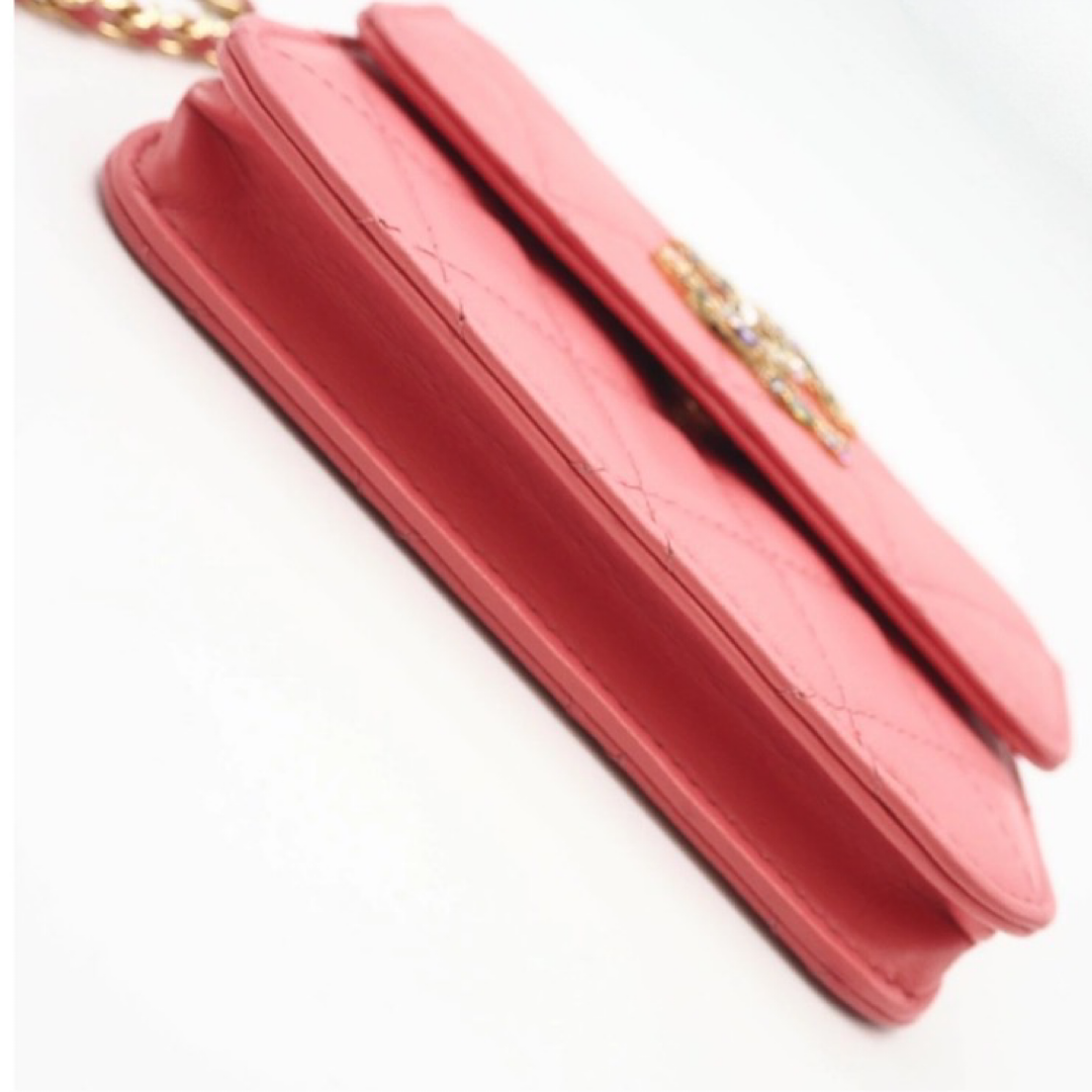 CHANEL Matelassé Bijou Lambskin Chain Shoulder Bag Pink – Crystal CC Mini Crossbody | Authentic-Previously Owned
