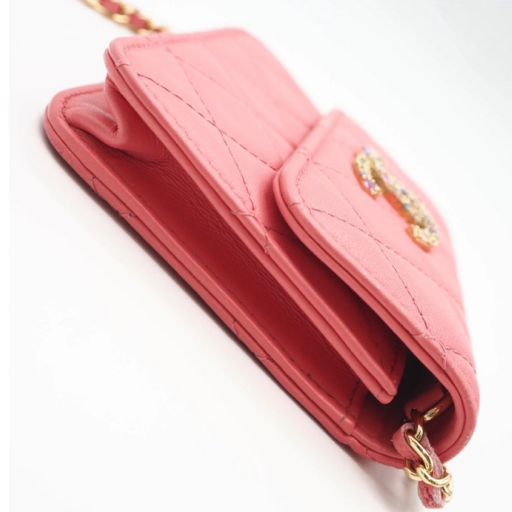 CHANEL Matelassé Bijou Lambskin Chain Shoulder Bag Pink – Crystal CC Mini Crossbody | Authentic-Previously Owned