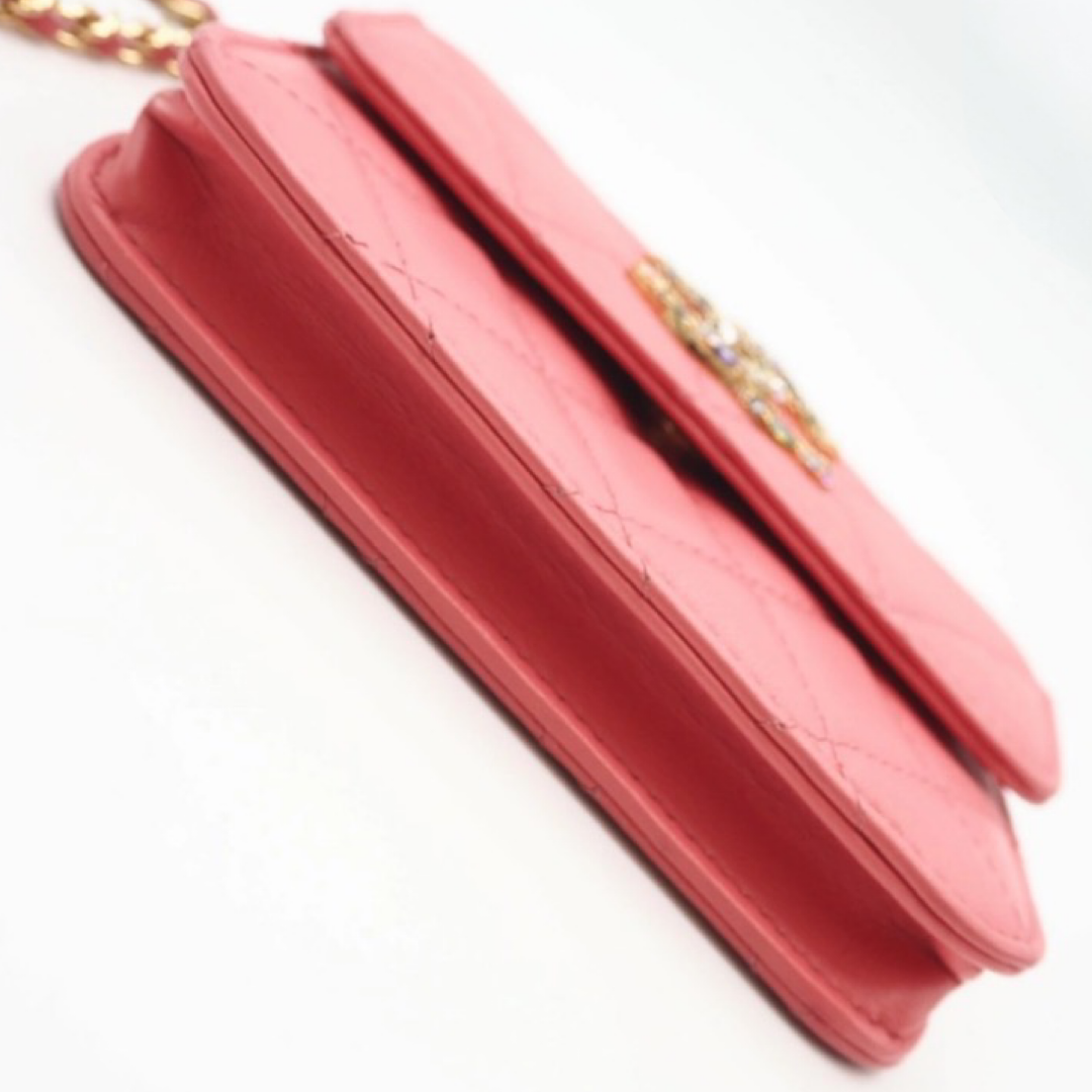 CHANEL Matelassé Bijou Lambskin Chain Shoulder Bag Pink – Crystal CC Mini Crossbody | Authentic-Previously Owned