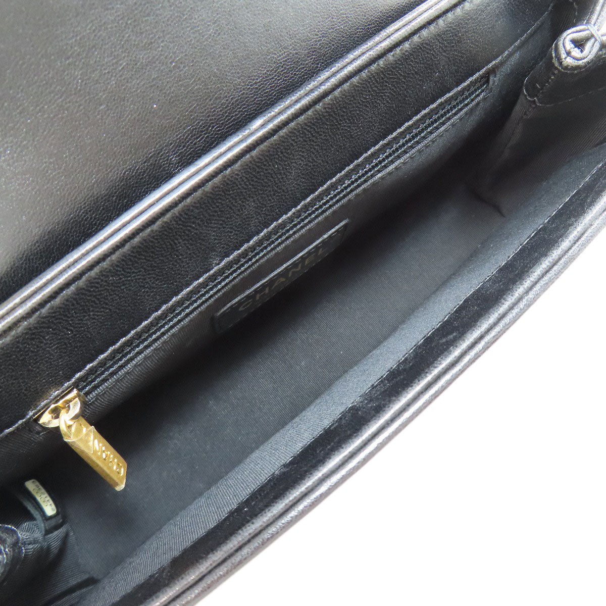 CHANEL – V-Stitch 2-Way Shoulder Bag – Black Lambskin with Gold-Tone Metal – Karl Lagerfeld Collection 2018 – 100% Authentic ✨Previously Owned Very Good Condition ~33% Off MSRP