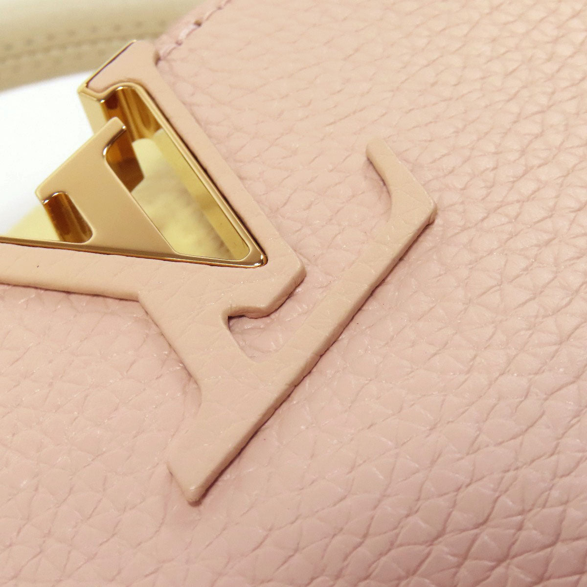 LOUIS VUITTON – Capucines BB Handbag– Taurillon Clemence Leather