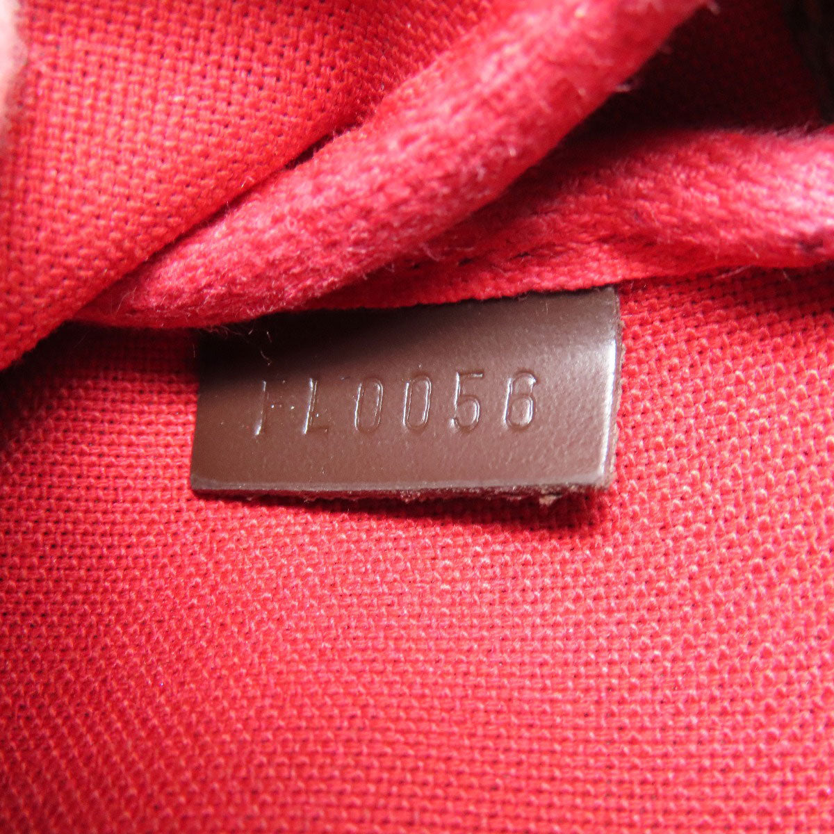 LOUIS VUITTON – Mini Pochette Accessoires