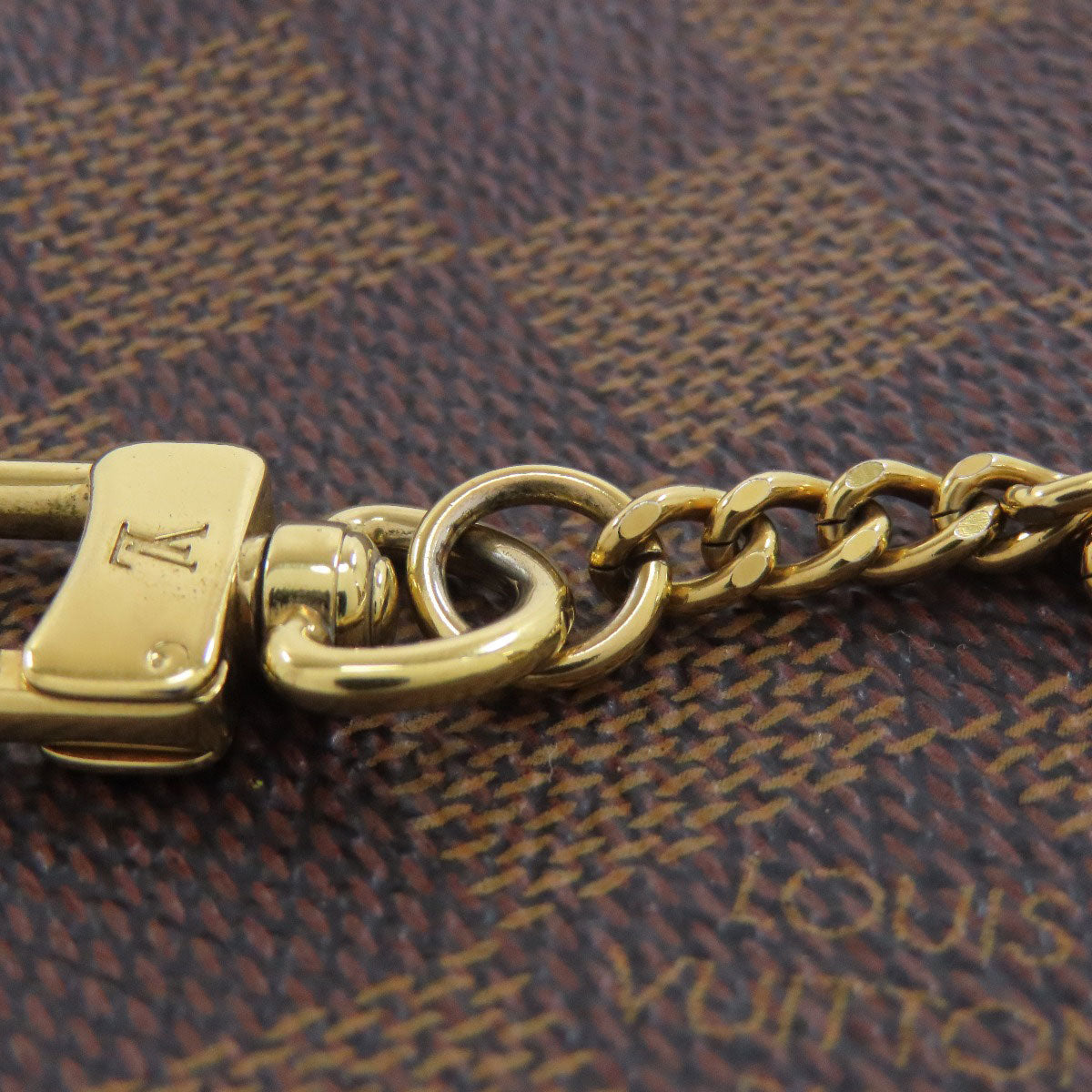 LOUIS VUITTON – Mini Pochette Accessoires
