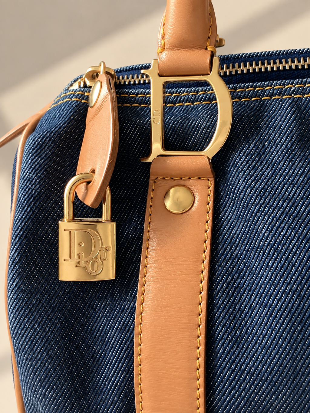 Dior Vintage Blue Denim Mini Boston Handtasche mit Lederbesatz, gebraucht, authentisch