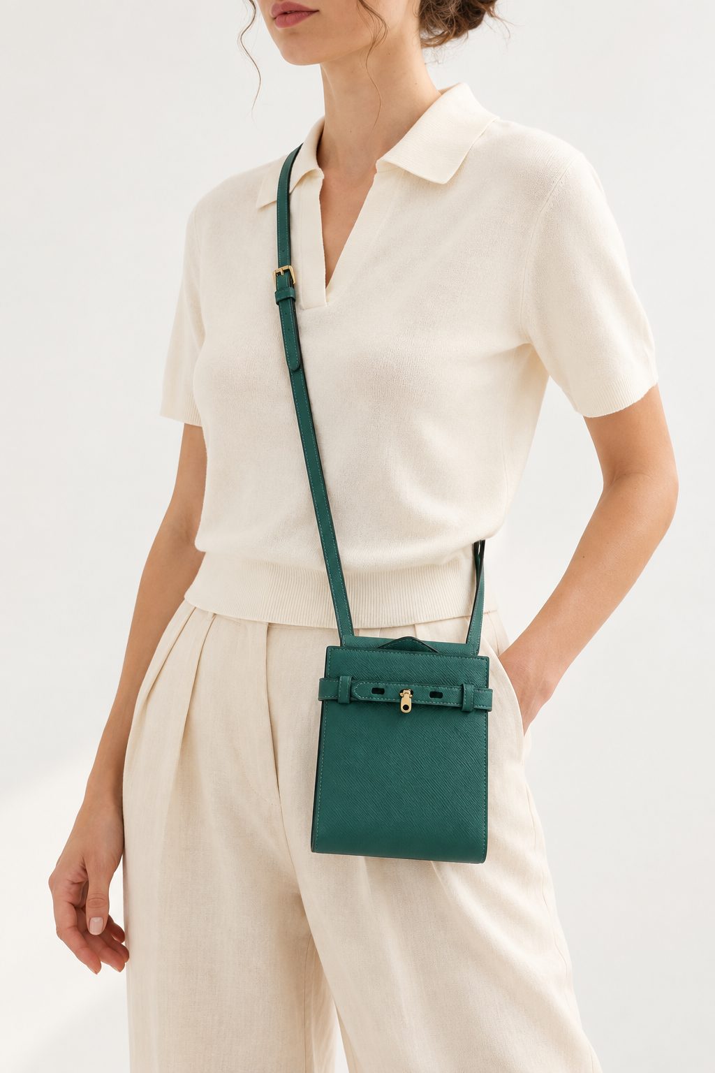 Valextra Slim B Tracollina Green Leather Crossbody Bag – Previously Owned